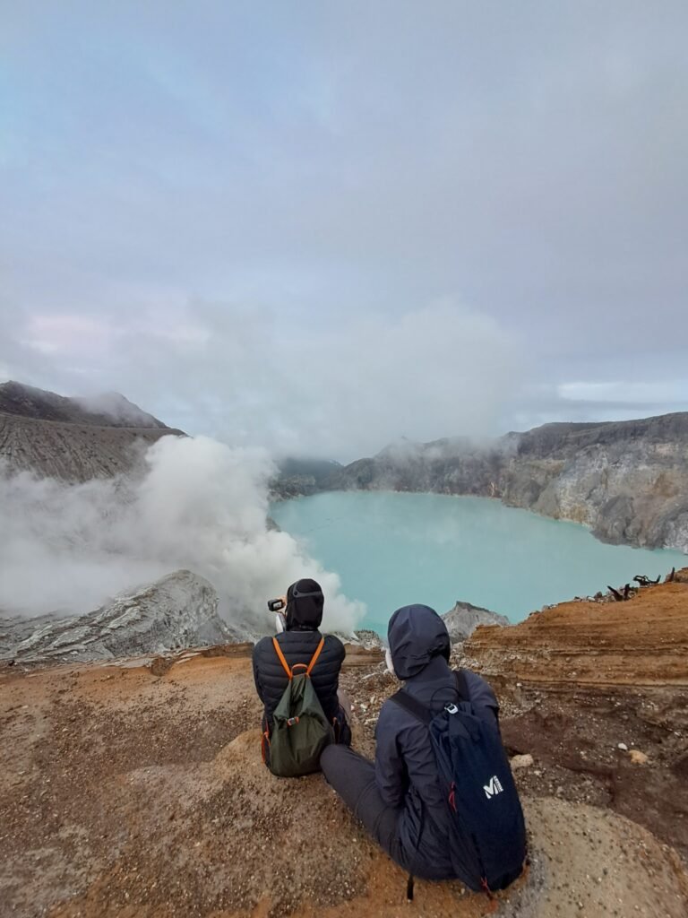 Ijen crater by bromo tour java