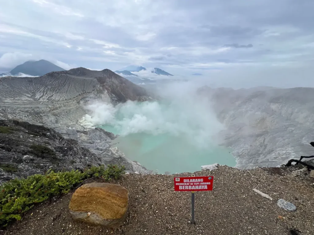 Tumpaksewu bromo ijen tour